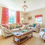 Holiday home 2 Bed In Richmond Oc-88217 *
