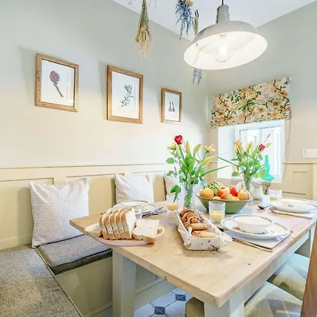 度假居 2 Bed In Richmond Oc-88217 *