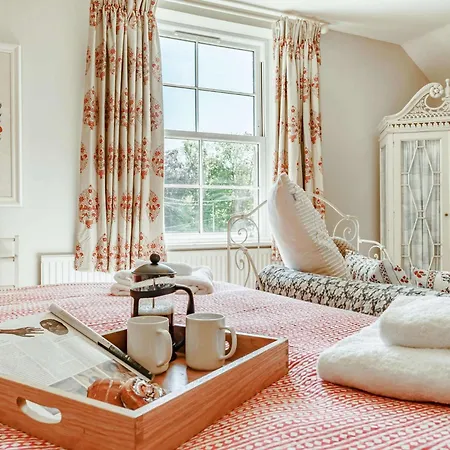 2 Bed In Richmond 88217 Vakantiehuis