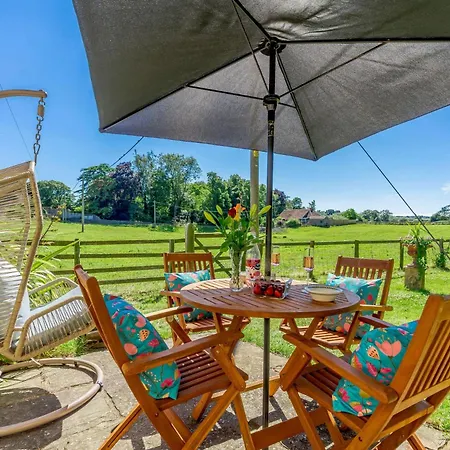 Vakantiehuis 2 Bed In Richmond 88217 *