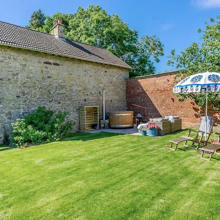 Vakantiehuis 2 Bed In Richmond 88217