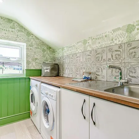 Vakantiehuis 2 Bed In Richmond 88217