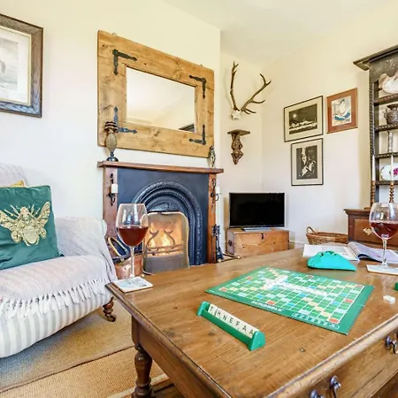 2 Bed In Richmond Oc-88217 *